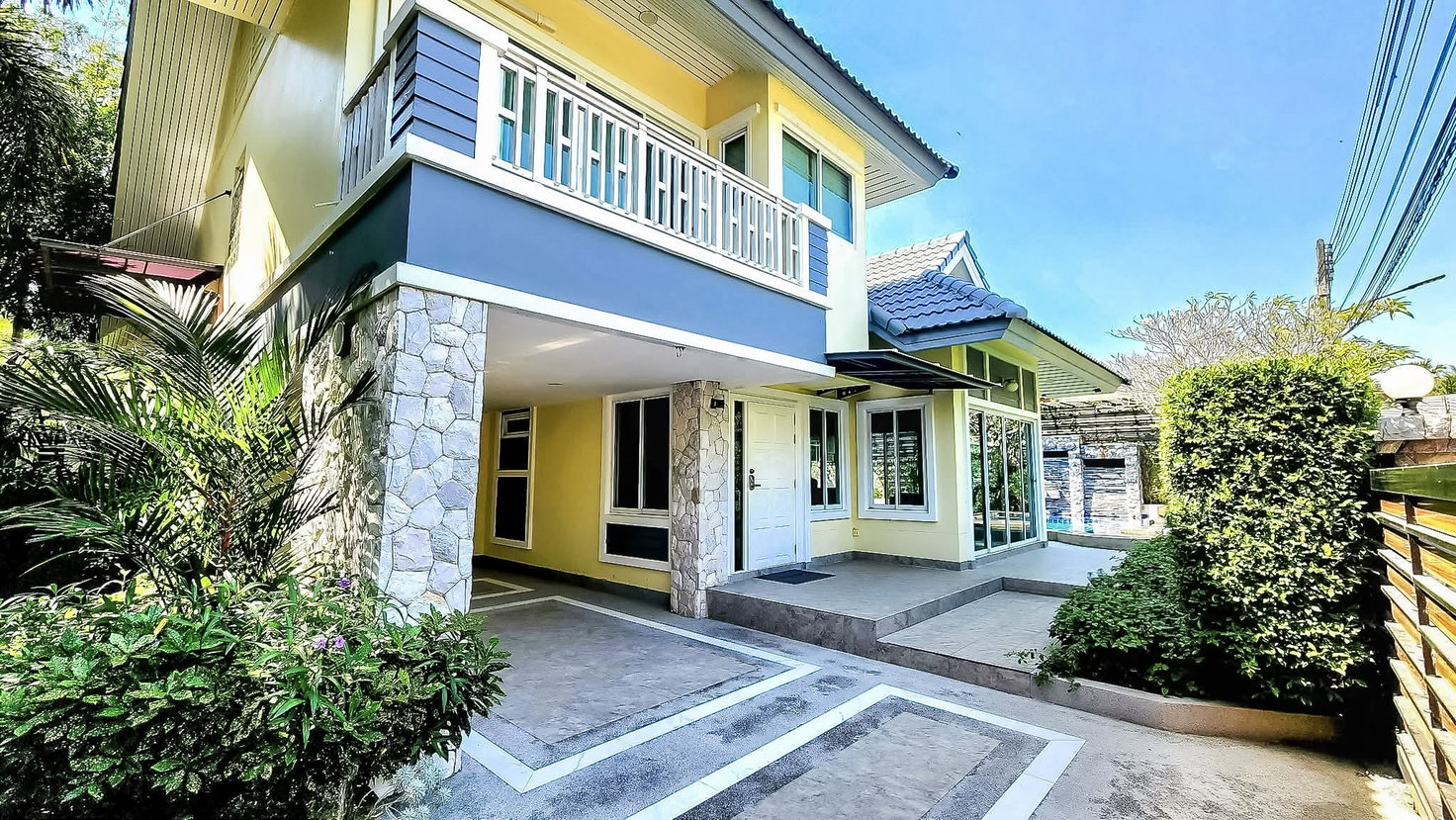 รูป East Pattaya Pool Villa for Sale 3 Bedroom Large Private Pool - รูปที่ 1/16