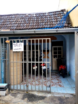 เช่าทาวน์โฮม ปทุมธานี : ให้เช่า ทาวเฮ้า 1 ชั้น ให้เช่า ทาวน์เฮ้าส์ 2600 บาท ต่อเดือน คูคต ลำลูกกา คลอง 2 ซอยลำลูกกา 39 ใกล้รถไฟฟ้า สถานีคูคต