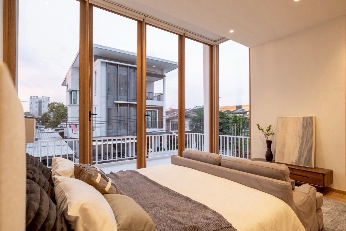 รูป R160 🏡💸 ขายด่วน บ้านเดี่ยวพระราม 9 ซอย 43 ทำเลศักยภาพ ขายพร้อมผู้เช่า รับรายได้ทันที! เพียง 21.9 ล้านบาท - รูปที่ 16/25