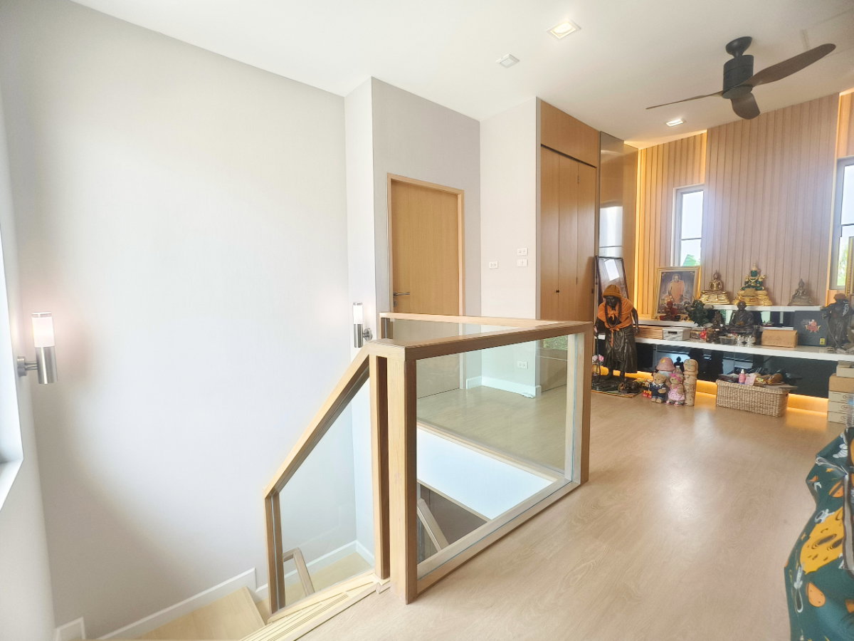 รูป ขาย บ้านเดี่ยว SCG Heim ราษฎร์พัฒนา(ซอยมิสทีน) ใกล้รถไฟฟ้า บ้านใหม่สร้างมา 4 ปี นอกโครงการ หน้าบ้านเป็นถนนคอนกรีต 188 ตร.ว. 3ห้องนอน 4ห้องน้ำ  - รูปที่ 14/33