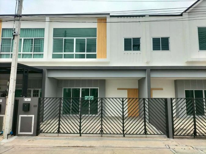 🏡 ทาวน์โฮมชลบุรี โมเดิร์นมินิมอล รีโนเวทใหม่ จอดรถ 2 คัน | THE GABLE - บ้านบึง ชลบุรี