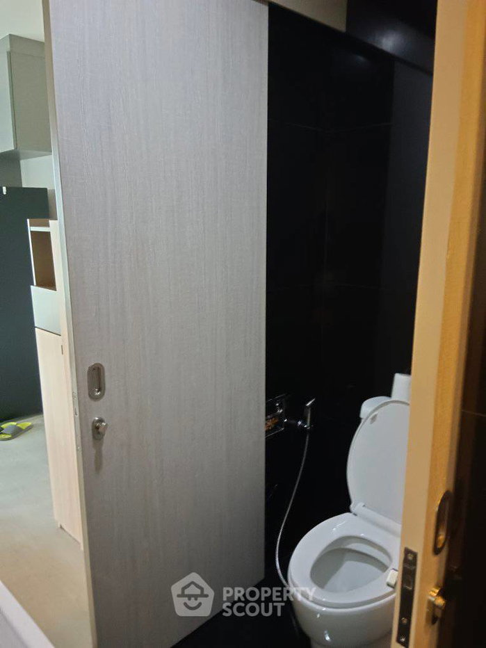 รูป คอนโด 1-ห้องนอน ที่ ริทึ่ม สุขุมวิท 36-38 ใกล้ BTS ทองหล่อ (ID 938480) - รูปที่ 8/22