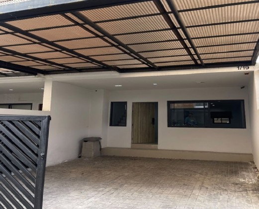 รูป ให้เช่า ทาวน์โฮม 4 ชั้น ซอยนาคนิวาส 48 / โครงการ เดอะลอฟท์ บาย ไอ-เซน ลาดพร้าว 71 / บ้านสวยมาก / แอร์ทั้งหลัง / อยู่อาศัย หรือ Home Office - รูปที่ 2/10