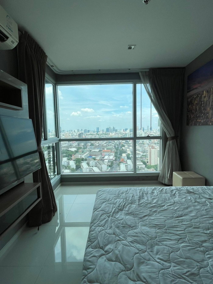 picture  Rhythm Ratchada - Huai  Khwang - 8/15