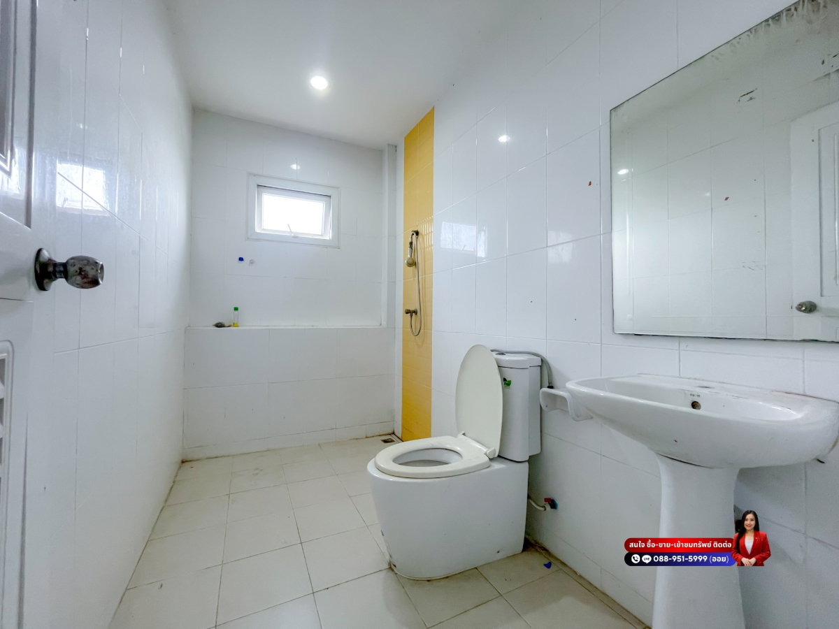 รูป อาคารพาณิชย์ 3.5 ชั้น + ชั้นใต้ดิน  ติดถนนรัชดา-รามอินทรา (ปากซอยนวมินทร์ 74)  - รูปที่ 21/22