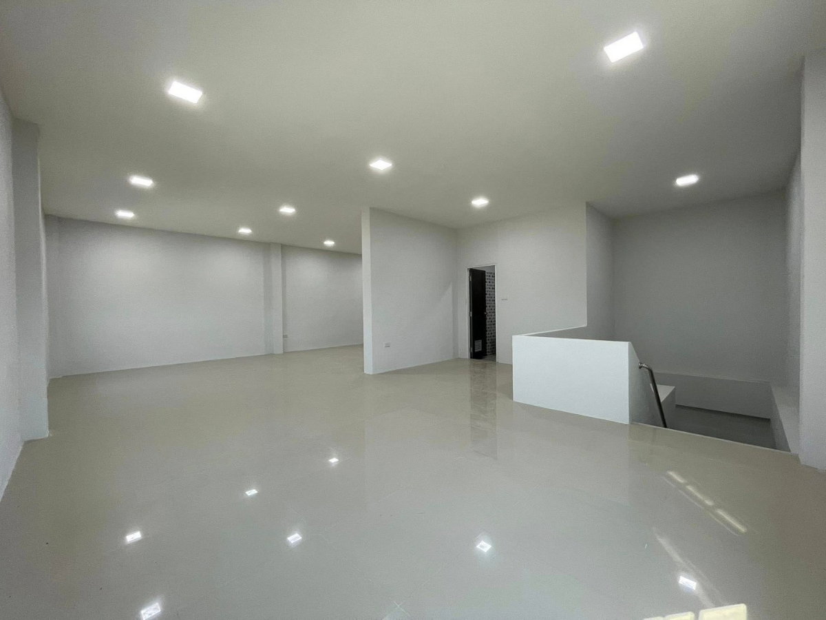 รูป ให้เช่าโกดัง โรงงานพร้อมออฟฟิศ บางปลา - บางพลี    ซอยธนสิทธิ์ สมุทรปราการ - รูปที่ 5/9