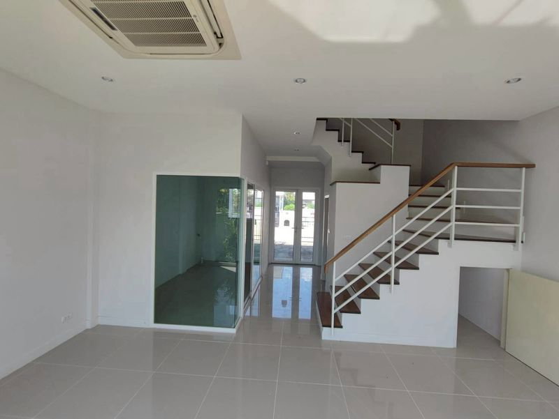 รูป 🏡 ทาวน์โฮมเวสต์เกต รีโนเวทใหม่ ใกล้เซ็นทรัล เพียง 20,000 | ศุภาลัย เบลล่า เวสต์เกต - รูปที่ 6/9