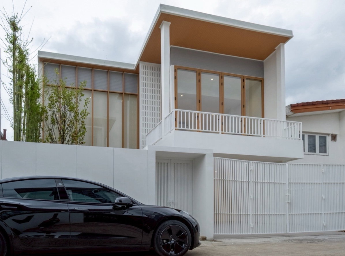 รูป R160 🏡💸 ขายด่วน บ้านเดี่ยวพระราม 9 ซอย 43 ทำเลศักยภาพ ขายพร้อมผู้เช่า รับรายได้ทันที! เพียง 21.9 ล้านบาท - รูปที่ 3/25