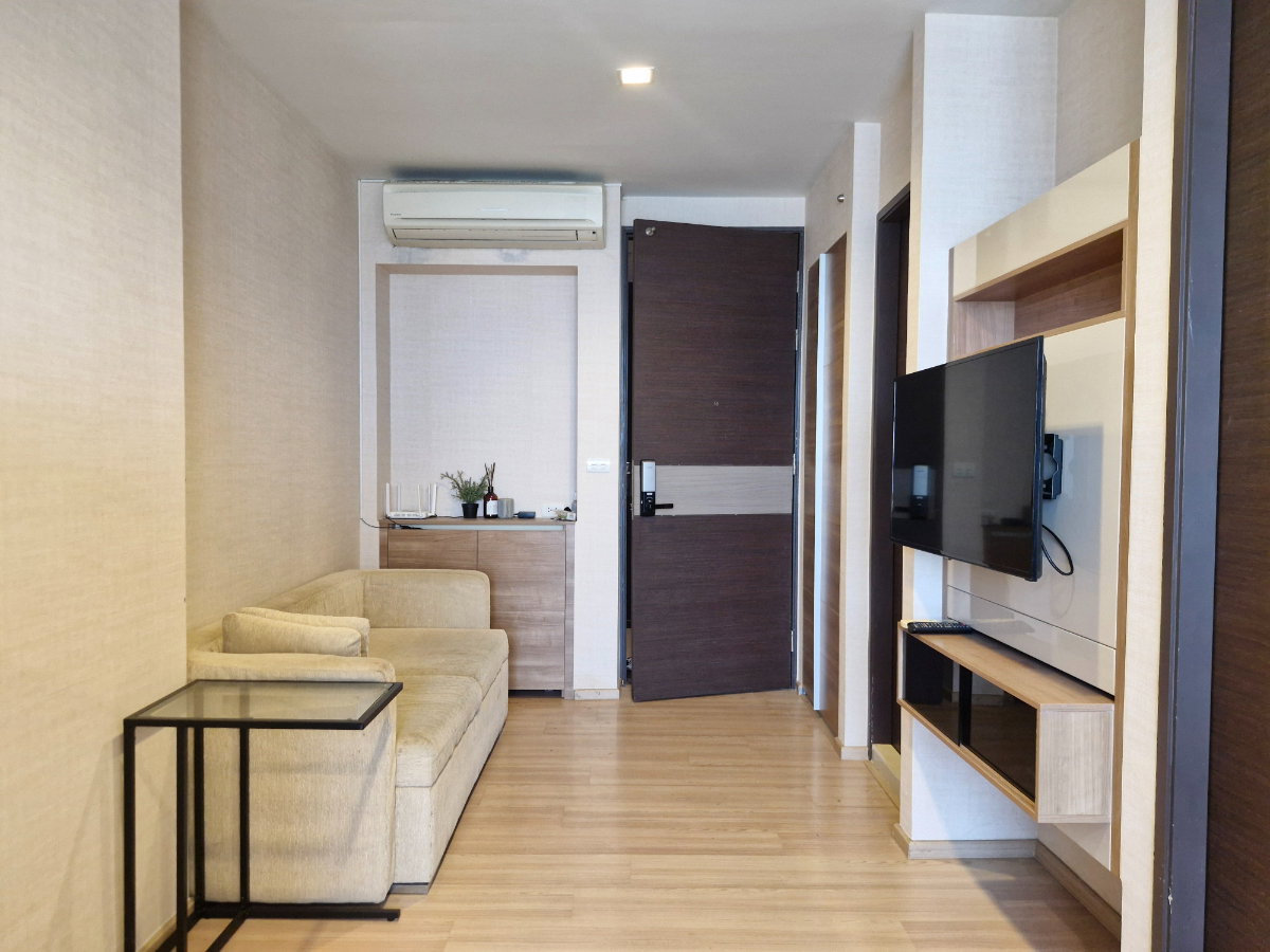 รูป เช่าด่วน !! Rhythm Sathorn 1 ห้องนอน 35 ตร.ม. ตกแต่งครบ สวย ห้องหายาก วิวว้าว ราคาดี เพียง 17,000 บาทเท่านั้น   - รูปที่ 3/7