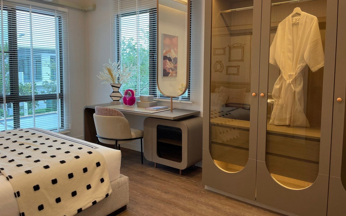 รูป ให้เช่าบ้านเดี่ยว โครงการ มัณฑนา บางนา กม.15  **190,000 บ./ด. **   4นอน5น้ำ 1ห้องแม่บ้าน 4ที่จอดรถ   พท. 90 ตร.ว.  พท.ใช้สอย 280 ตร.ม.  - รูปที่ 11/16