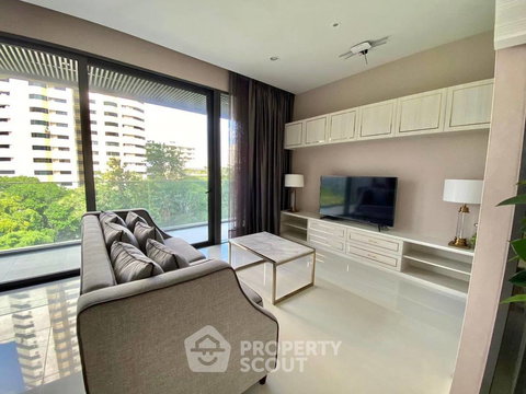 2-BR Condo at Vittorio Sukhumvit 39 near BTS Phrom Phong (ID 2746261)