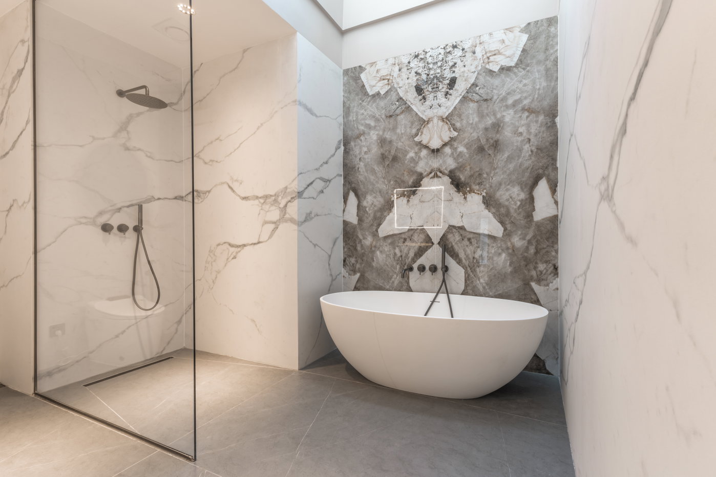 รูป 6 Bedroom Luxury Pool Villa for Sale in Na Jomtien Pattaya - รูปที่ 19/30