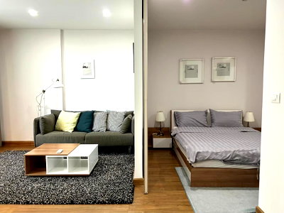 Condos for rent Maya Chiang Mai : 1bedroom condo for rent 18,000THB/month The Nimmana condo Tel. 082-3899314 (Boo)