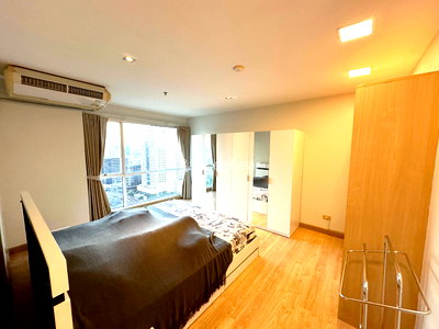 เช่าคอนโด BTS เซนต์หลุยส์ : ให้เช่า คอนโด Silom Suite ชั้น 21 ใจกลางย่านธุรกิจ ใกล้รถไฟฟ้า BTS สถานีเซนต์หลุยส์ 