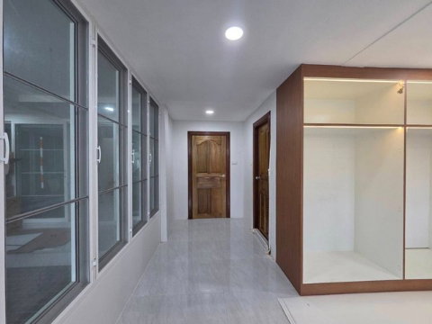 รูป ขายบ้านเดี่ยว 2 ชั้น 50 ตรว. รีโนเวทใหม่ รามอินทรา 46/1 (รามอินทรากม.8) ใกล้สถานีรถไฟฟ้าคู้บอนเพียง 800ม. และใกล้มอลล์ใหม่ กรุงเทพ - รูปที่ 8/8