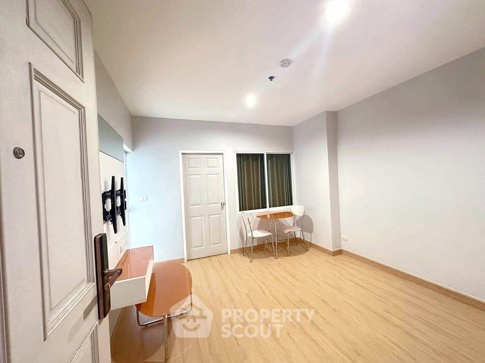 รูป คอนโด 1-ห้องนอน ที่ ไลฟ์ แอท รัชดา-ห้วยขวาง ใกล้ MRT สุทธิสาร (ID 2603937) - รูปที่ 4/13