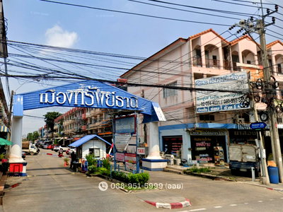 อาคารพาณิชย์ โรงเรียนนานาชาติร่วมฤดี วิทยาเขตอนุบาล : ขายอาคารพาณิชย์ 2 คูหา เมืองทรัพย์ธานี ซอยเลียบคลองสอง25 เชื่อมต่อถนนหทัยราษฎร์ ถนนปัญญาอินทรา ถนนคู้บอน