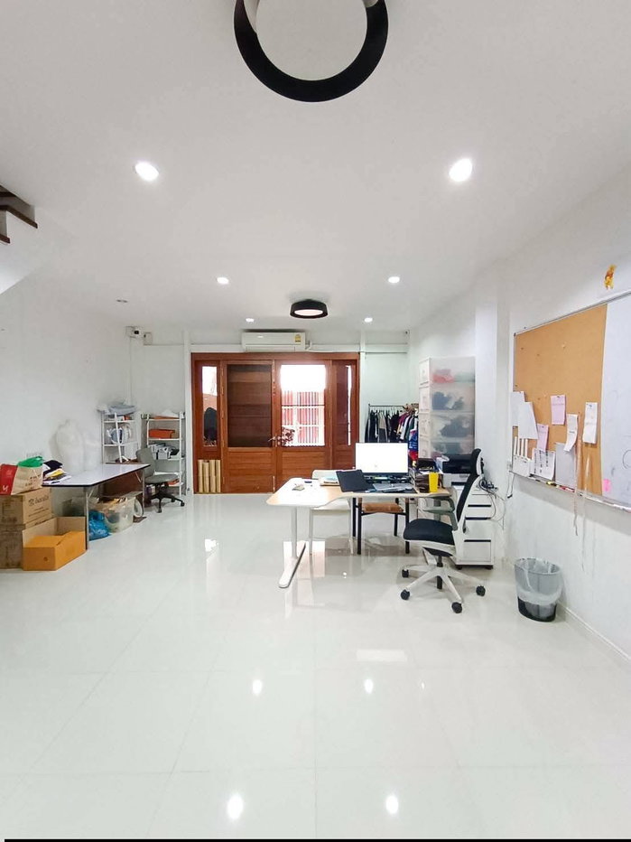 รูป ทาวน์โฮม 3.5 ชั้น หมู่บ้านพระปิ่น 1 ซ.บรมราชชนนี 4 - รูปที่ 7/20