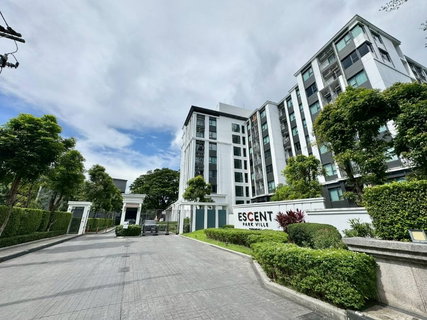 รูปภาพ เช่า Escent Park Ville วิวสระ 32 ตรม 13,000/เดือน พร้อมอยู่ 