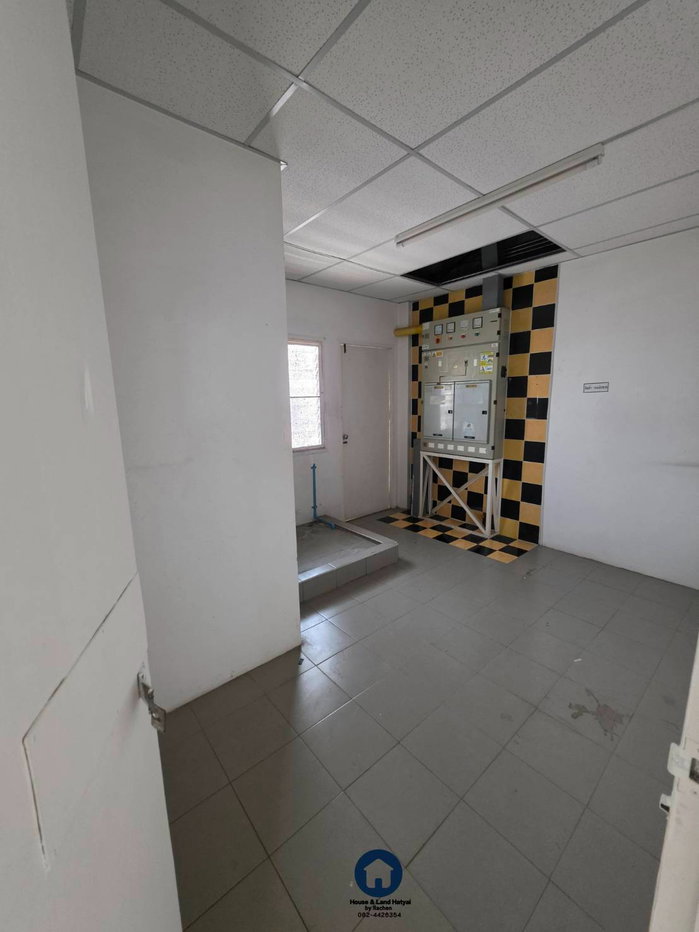 รูป ให้เช่า อาคารพาณิชย์ 2 ชั้น 2 คูหาขนาด 50 ตารางวา เยื้องโรงงานเซฟสกิน เหมาะทำ มินิมาร์ท ร้านขายยา 28,000 บาท/เดือน - รูปที่ 10/17