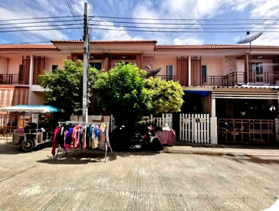 Townhouses for sale King Mongkut University Of Technology Thonburi, Bang Khunthian Campus : FOR SALE  TOWNHOUSE PROPERTY  1748000 BAHT.