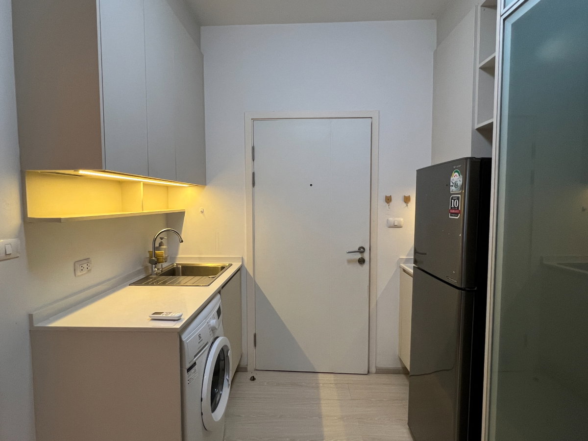 picture Chapter one Eco Huaikwang - Studio with High fl. 10,000/m Available now - 3/9