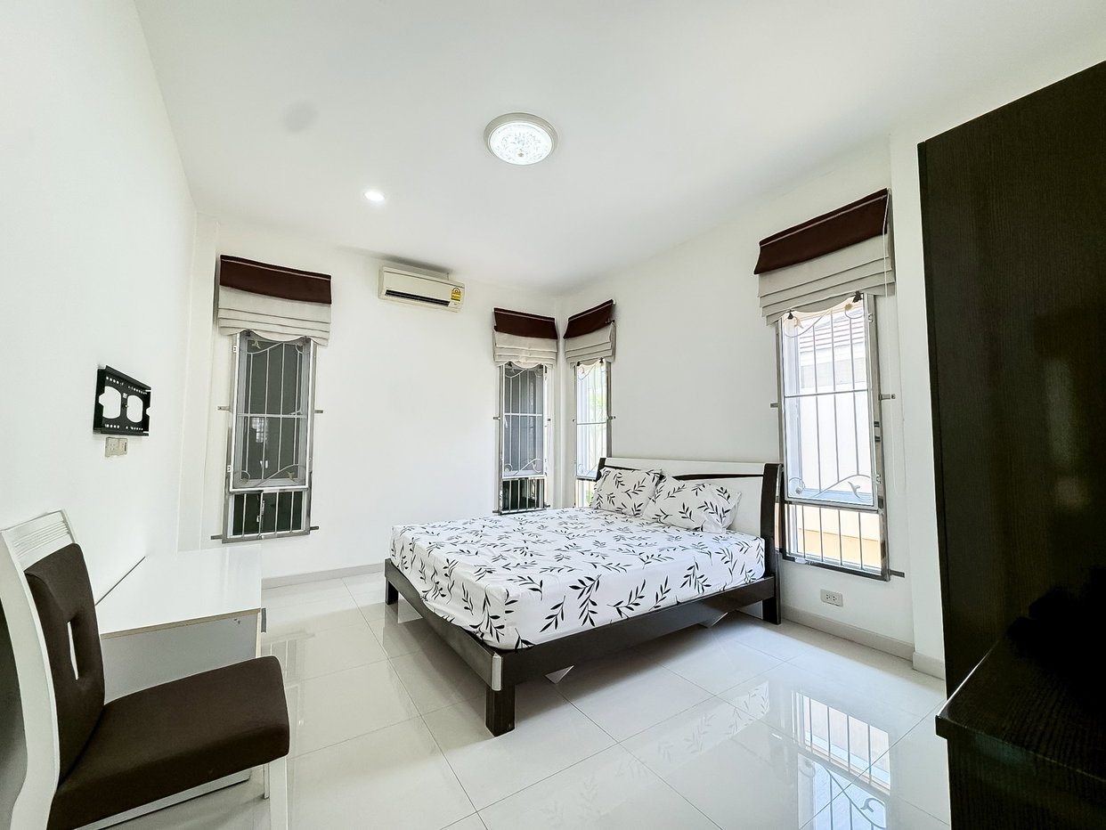 picture House for Sale in Siam Country Club East Pattaya 3 Bedroom - 9/17