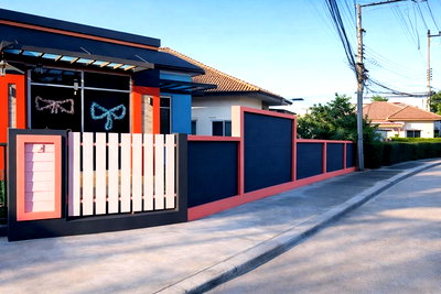 เช่าบ้านเดี่ยว ปราจีนบุรี : ศรีมหาโพธิ์ ต่อเติมหลังคาโรงจอดรถ ให้เช่าบ้านเดี่ยว 2นอน 1น้ำ 304 อบต.ท่าตูม 950ม. 49 ตร.ว. 180ตร.ม.