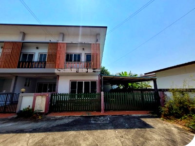 ทาวน์โฮม ศาลากลางจังหวัดระยอง : BP00663 ขายทาวน์เฮ้าส์ หมู่บ้าน โครงการประชาชน 3 ตำบล เนินพระ อำเภอ เมืองระยอง จังหวัด ระยอง