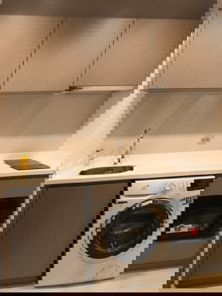 รูป **Life Asoke - Rama 9 | ห้องสวย วิวโล่ง ชั้นสูง ไม่บล็อก**🔥 คอนโดใหม่ ทำเลทอง ใจกลางพระราม 9 พร้อมอยู่! 🔥 - รูปที่ 16/21