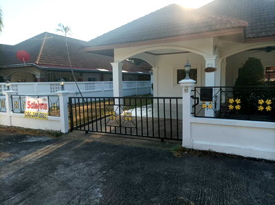 Houses for sale Nong Prue, Chonburi : Prime Location Detached House — Lowest Price in the Project!  Perfect for those seeking privacy