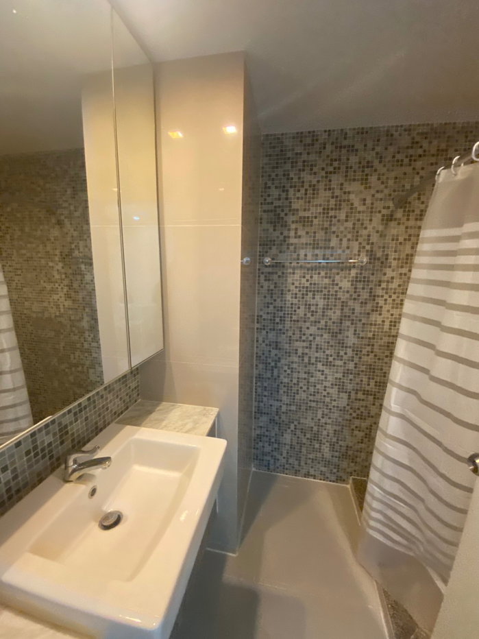 รูป ให้เช่า we condo เอกมัย-รามอินทรา ห้องExtra Studio | 33 ตร.ม. ห้องมุม วิวสระว่ายน้ำ - รูปที่ 6/7