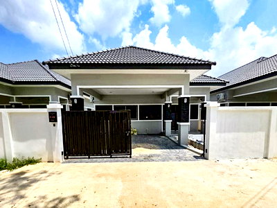 บ้านเดี่ยว ชลบุรี : 3 Bedroom Pool Villa for Sale in Huay Yai Pattaya