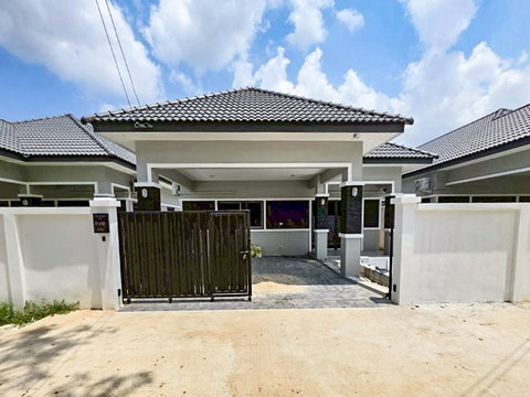 3 Bedroom Pool Villa for Sale in Huay Yai Pattaya