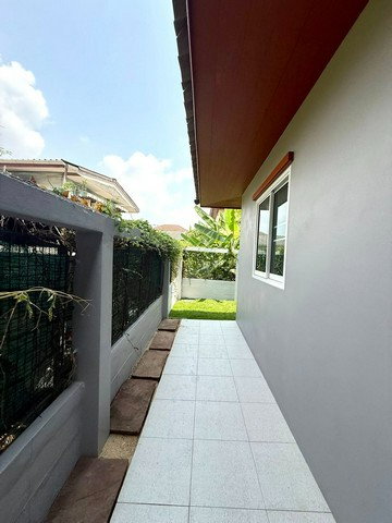 รูป HR3393FOR RENT] บ้านเดี่ยวรีโนเวทใหม่มือ 1 ทั้งหลัง – โกสุมรวมใจ 5 ทำเลเด่น: เพียง 350 เมตร ถึง Harrow International School | ใกล้สนามบินดอนเมือง - รูปที่ 39/43
