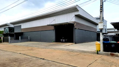 เช่าโรงงาน นิคมอุตสาหกรรมบางพลี : HR3396ขายหรือเช่าโรงงานพร้อมออฟฟิศ 2 ชั้น – ทำเลบางบ่อ (ซอยคิงคอง) พื้นที่พร้อมใช้งาน ฟังก์ชันครบ มีพื้นที่ว่างด้านข้างเยอะ เดินทางสะดวก