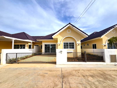 บ้านเดี่ยว ชลบุรี : 3 Bedroom House for Sale in East Pattaya