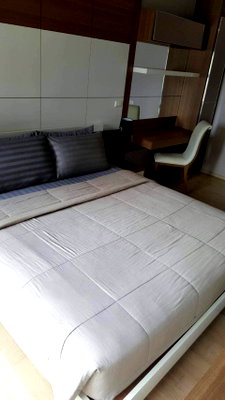 Condos for rent BTS Phrom Phong : P-47517 Luxury Living in Phrom Phong! 1-Bed City View @ Noble Refine 35,000 | Line Id: @easythaihome | 085-592-2897