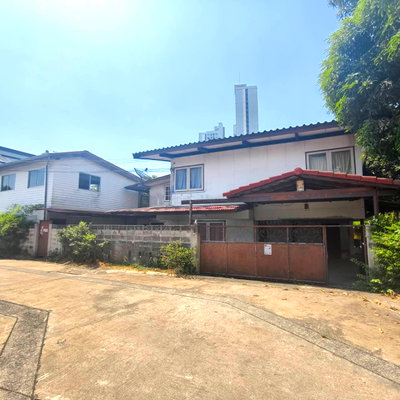 บ้านเดี่ยว กรุงเทพมหานคร : ด่วน! ขายที่ดินทำเลทองชินเขต 63 ตร.ว. งามวงศ์วาน 43 พร้อมสิ่งปลูกสร้าง (ราคาต่อรองได้)