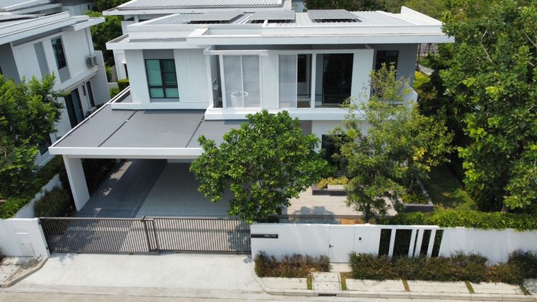 ให้เช่าบ้านเดี่ยว โครงการ มัณฑนา บางนา กม.15  **190,000 บ./ด. **   4นอน5น้ำ 1ห้องแม่บ้าน 4ที่จอดรถ   พท. 90 ตร.ว.  พท.ใช้สอย 280 ตร.ม. 