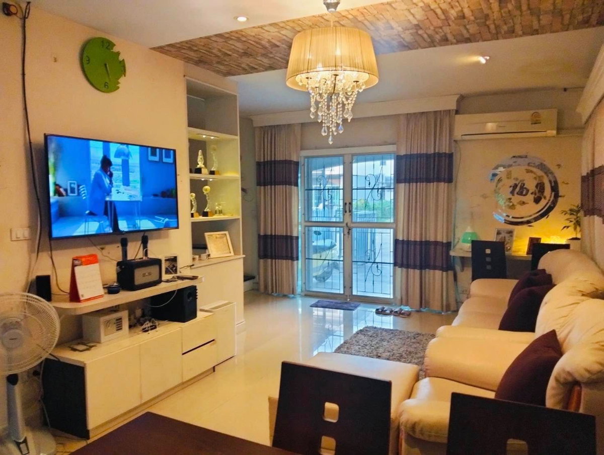 รูป ปล่อยบ้านเช่าด่วน หมู่บ้าน เดอะ คอนเนค วัชรพล - เพิ่มสิน ซอยเพิ่มสิน 62 ติดถนนใหญ่ หลังริม พร้อมเฟอร์ - รูปที่ 3/10