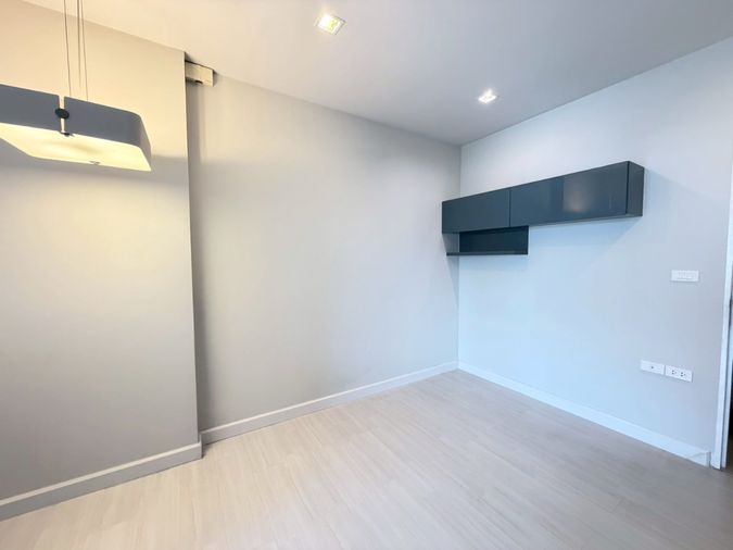 2.8 ล้านบาท 🔥 คอนโด เดอะรูม รัชดา-ลาดพร้าว 🏡