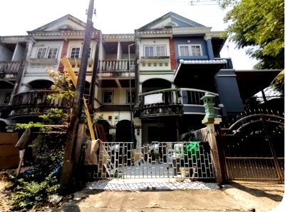 Townhouses for sale IRPC Public Company Limited : FOR SALE  TOWNHOUSE PROPERTY  1066000 BAHT.