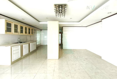 Condos for sale Seacon Square Department Store : 🚩 For Sell Condo THE TRIO GARDEN Building 1, Floor 20,2 bed room, Room size 105 sqm