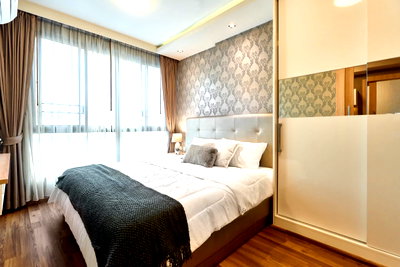 Condos for sale : Condo for sale : The Treasure by my hip 2bedrooms Tel. 082-389-9314 (Boo)