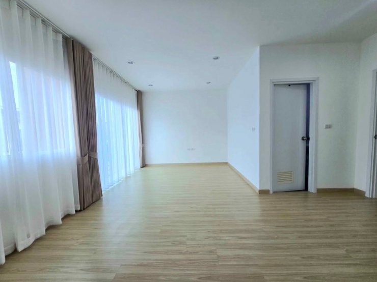 รูป 🔅ขาย Town home หมู่บ้าน ดีคิวบ์ นวนคร💥 ราคาถูก💥 - รูปที่ 5/12