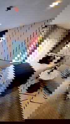 คอนโดให้เช่า : ให้เช่า 23,000/เดือน | Soho Bangkok Ratchada ชั้น 6 ห้องสวย Built-in ใกล้ MRT ห้วยขวาง ส่วนกลางหรู ฟิตเนส 24 ชม. 🌃