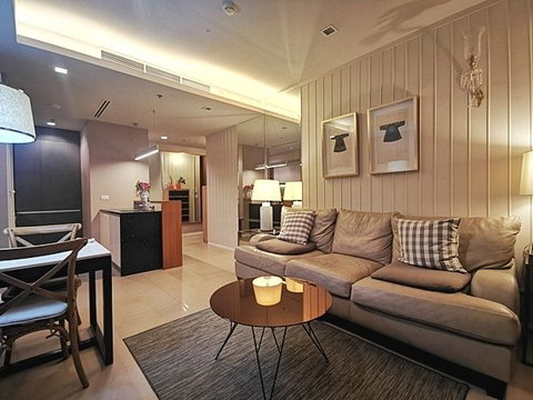 LTHC5537 – The River FOR RENT 2 beds 2 baths size 75 Sq.M. Nearby BTS Charoennakorn station ONLY 55k/Month