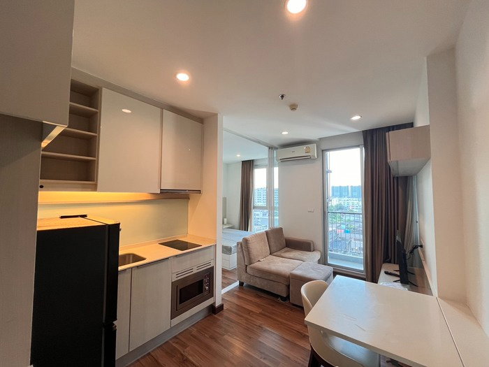 รูป 💖💖 ให้เช่าคอนโด ชีวาทัย อินเตอร์เชนจ์ (Chewathai Interchange) /1 ห้องนอน ขนาด 27 ตรม ราคา 12,000 บาท/ สนใจสอบถามได้นะคะ Line ID = atfirm2010💖💖 - รูปที่ 1/14