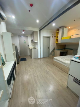 1-BR Condo at Ideo Q Chula Samyan near MRT Sam Yan (ID 1987616)